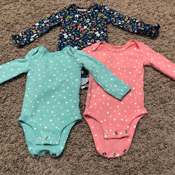 Gently used Carter’s Infant onesie - Picture 1 of 8